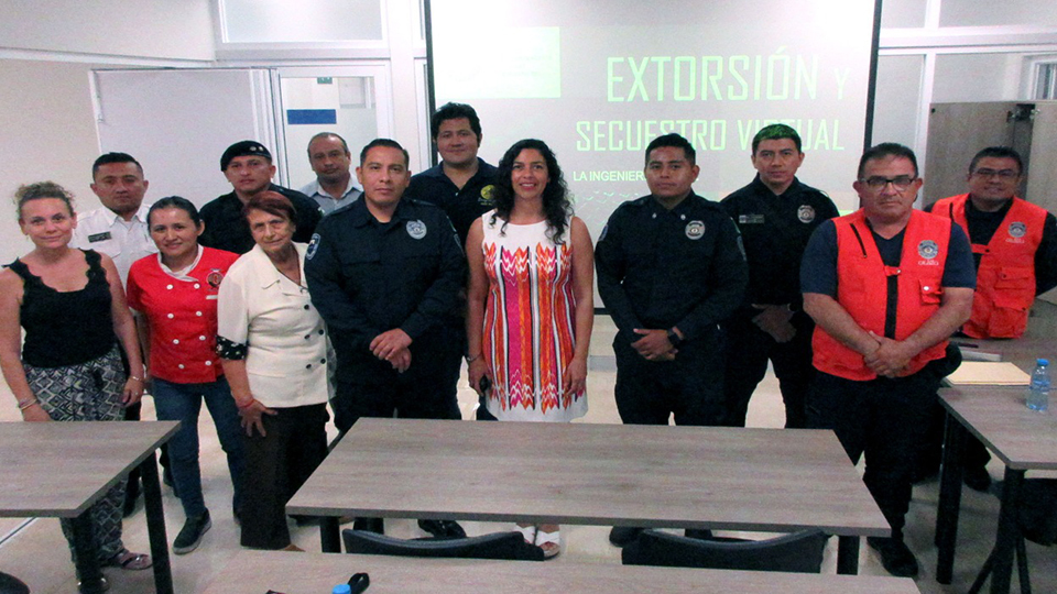 Unidad de Policía Cibernética y Policía Municipal imparten plática a empresarios de Cozumel