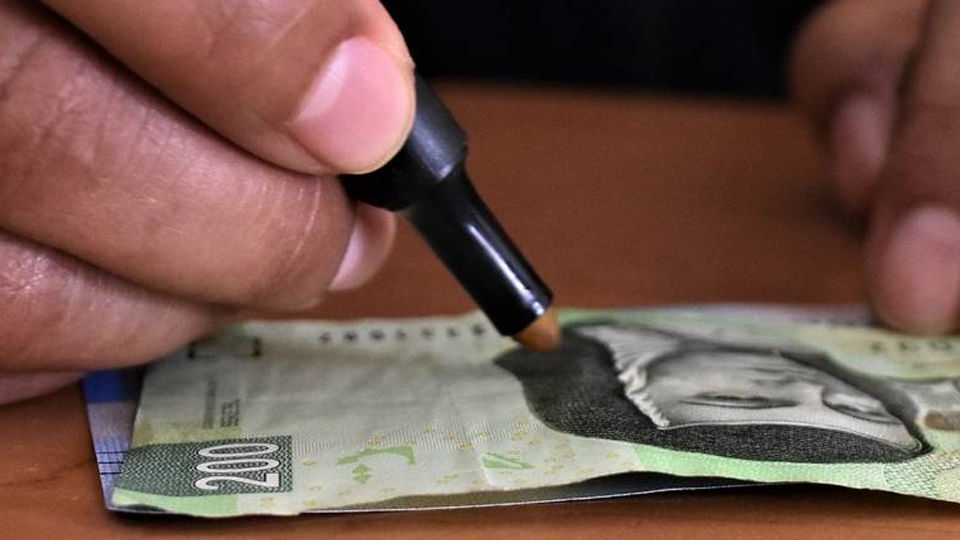 Seguridad Pública advierten la circulación de billetes falsos