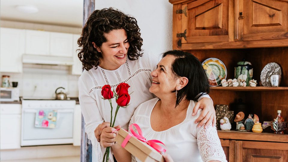 Inflación aumenta costo de regalos para el Día de las Madres